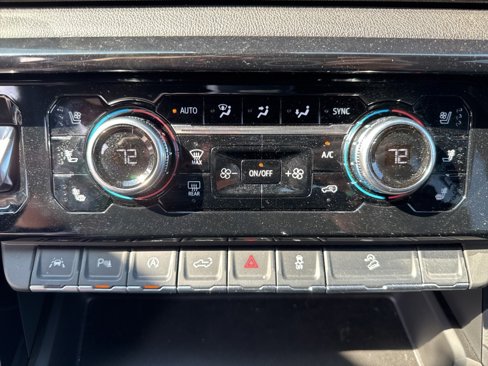 Used 2025 GMC Sierra 1500 AT4 w/ AT4 Preferred Package image 42