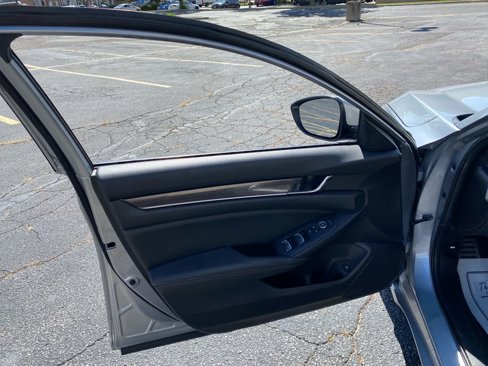 Used 2019 Honda Accord Sport image 10