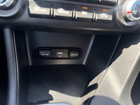 Used 2022 Kia Sportage LX image 22