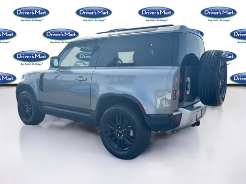 Used 2024 Land Rover Defender 90 S image 6