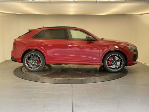 New 2025 Audi RS Q8 performance image 8