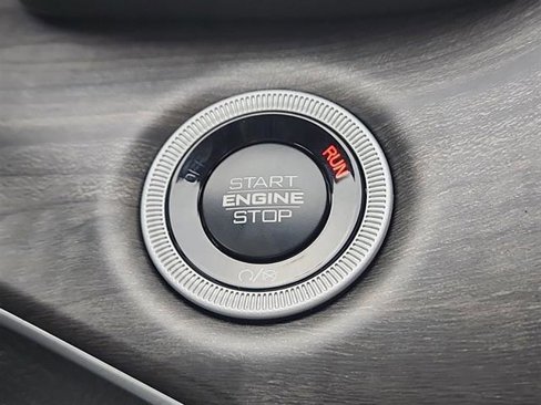 New 2025 Jeep Grand Cherokee Limited image 13