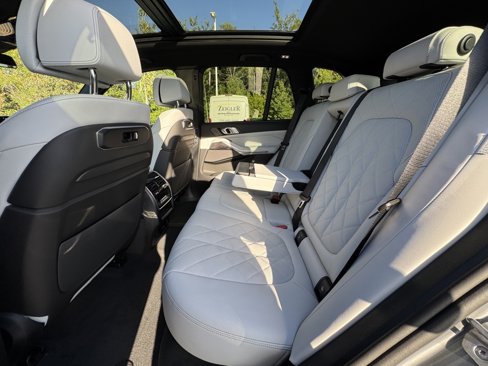 New 2026 BMW X5 M60i w/ Executive Package image 22