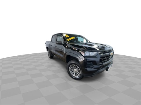 Used 2025 Chevrolet Colorado LT w/ Advanced Trailering Package image 5
