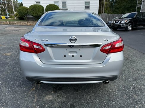 Used 2016 Nissan Altima 2.5 SV image 6