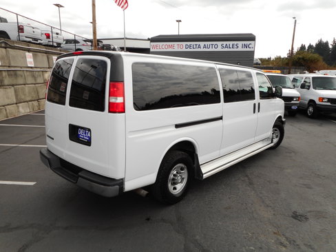 Used 2017 Chevrolet Express 3500 LT w/ LT Preferred Equipment Group image 8