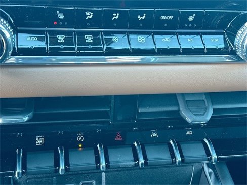 New 2025 GMC Canyon AT4 w/ Nightfall Edition image 19