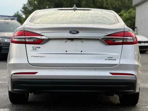 Used 2019 Ford Fusion SE image 4
