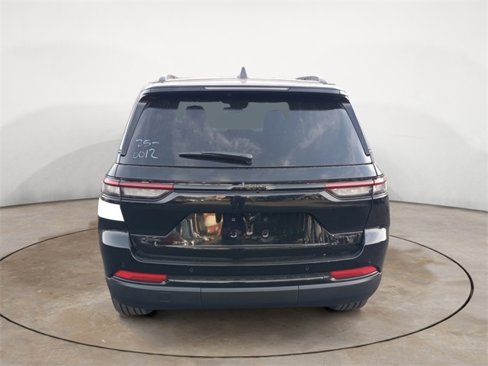 New 2025 Jeep Grand Cherokee Limited w/ Black Appearance Package image 4