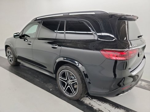 Used 2024 Mercedes-Benz GLS 450 4MATIC w/ AMG Line Exterior image 5
