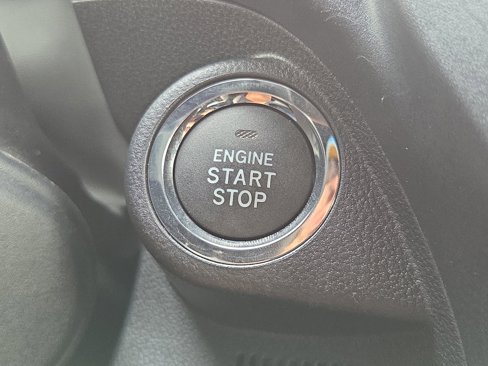 Certified 2025 Subaru Forester Limited image 19