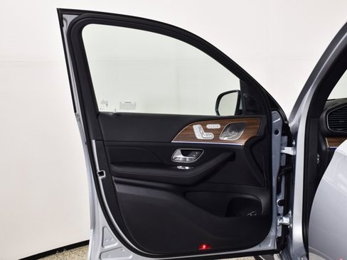Certified 2025 Mercedes-Benz GLS 450 4MATIC image 14