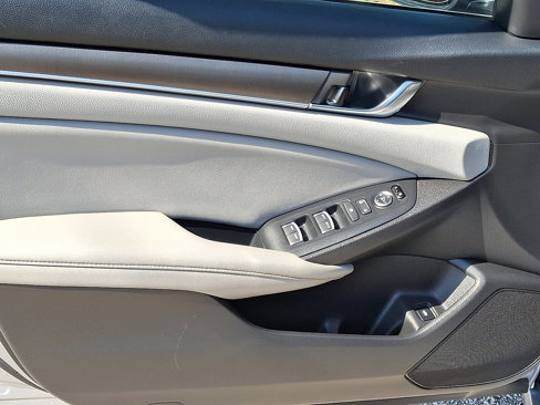 Used 2020 Honda Accord Hybrid Sedan image 12
