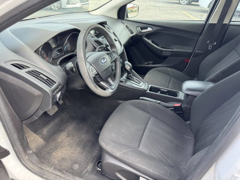 Used 2017 Ford Focus SE w/ Interior Protection Package image 9