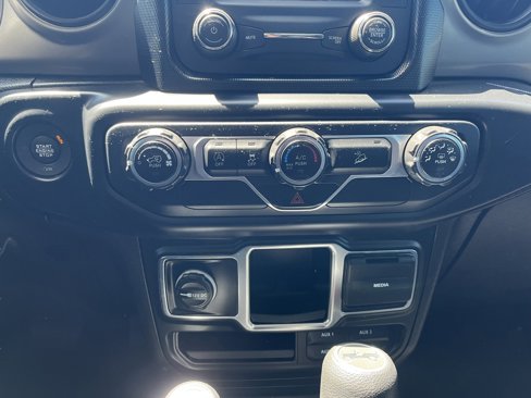 Used 2019 Jeep Wrangler Unlimited Sport image 15