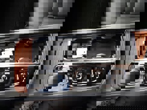 Certified 2024 Volvo XC60 B5 Plus image 18