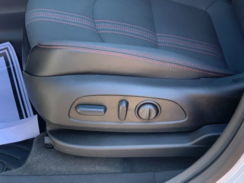 Used 2024 Chevrolet Equinox RS image 20