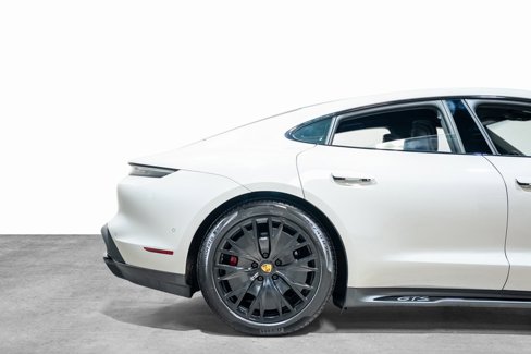 Used 2023 Porsche Taycan GTS image 23