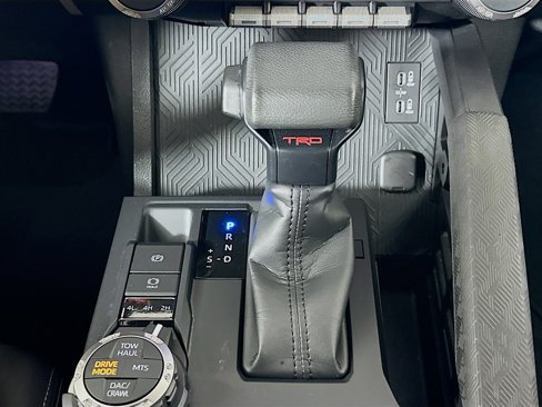 Used 2025 Toyota Tacoma TRD Off-Road image 25