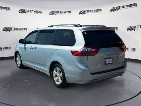 Used 2016 Toyota Sienna LE image 6