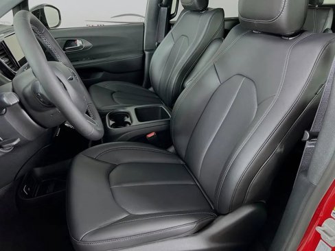 New 2026 Chrysler Pacifica Select image 21