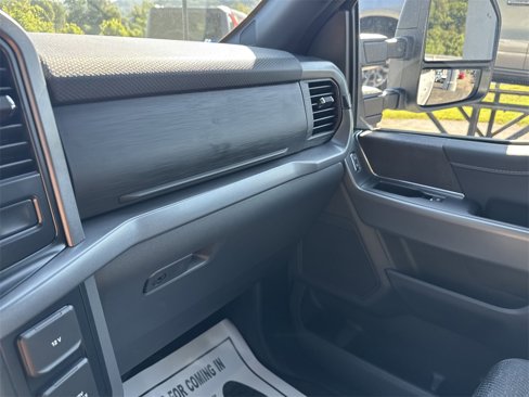 New 2025 Ford F150 XLT w/ Equipment Group 302A MID image 25
