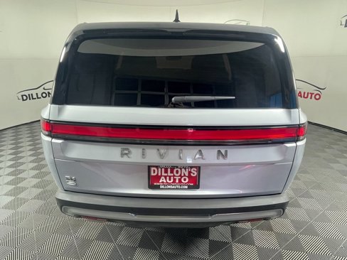 Used 2025 Rivian R1S Adventure image 5