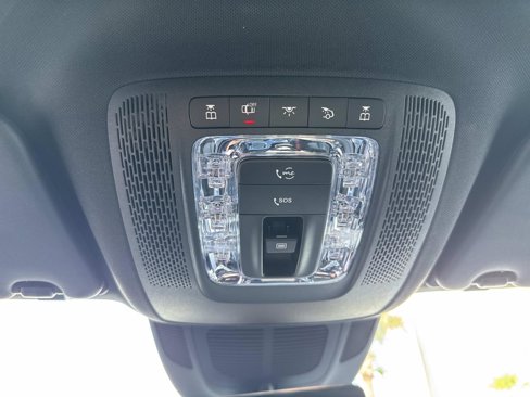 Used 2025 Mercedes-Benz GLE 450e 4MATIC image 29
