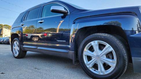 Used 2017 GMC Terrain SLT w/ Open Road Package image 17