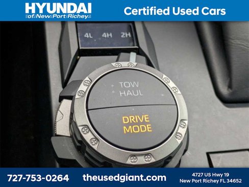 Used 2025 Toyota Tacoma Limited image 27