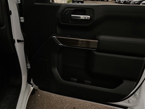 Used 2021 Chevrolet Silverado 1500 LT image 22