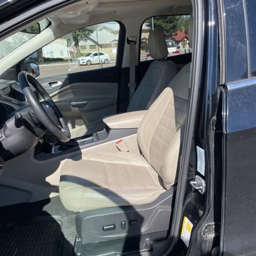 Used 2018 Ford Escape Titanium w/ Ford Safe & Smart Package image 4