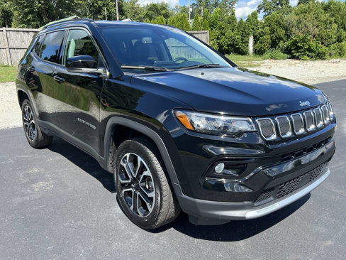 Used 2022 Jeep Compass Limited image 3
