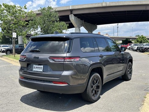 New 2025 Jeep Grand Cherokee L Altitude image 2