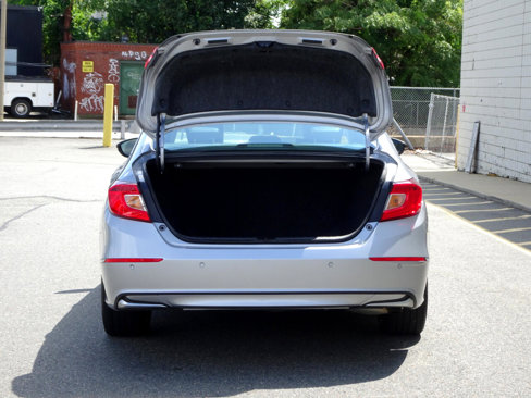 Used 2022 Honda Accord Touring image 8