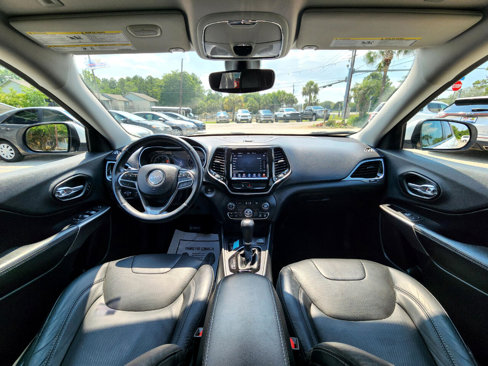 Used 2019 Jeep Cherokee Limited image 9