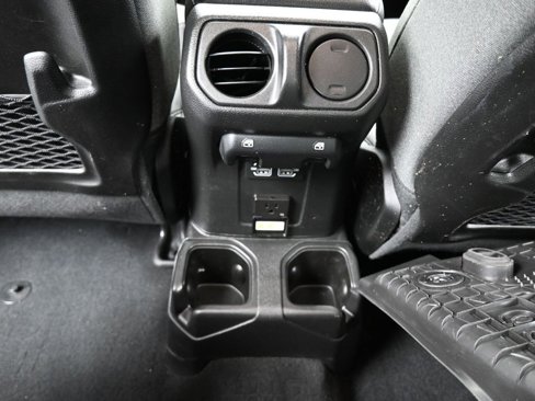 Used 2024 Jeep Gladiator Rubicon image 37