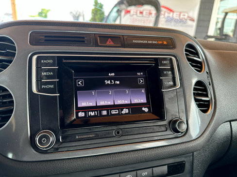 Used 2017 Volkswagen Tiguan S image 57