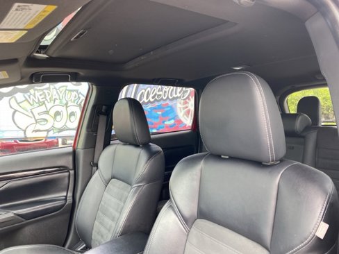 Used 2019 Mitsubishi Outlander SEL image 10