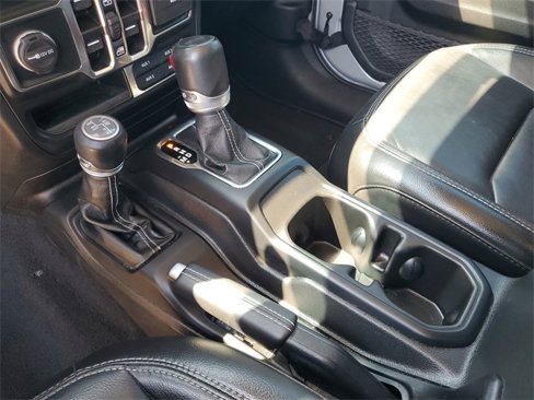 Used 2023 Jeep Wrangler Unlimited Sahara image 26