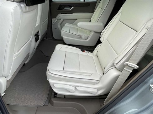 New 2026 GMC Yukon Denali image 8