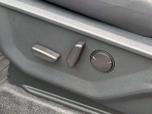 New 2026 Ford F250 Lariat w/ Black Appearance Package image 21