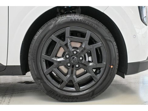 New 2026 Kia Carnival SX w/ SX Dark Edition Package image 8