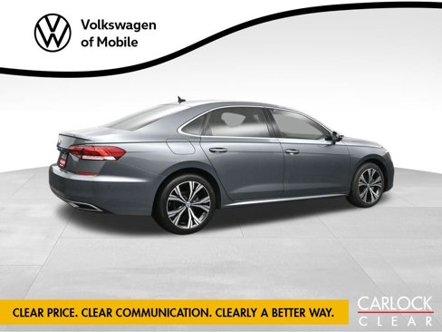 Used 2021 Volkswagen Passat 2.0T SE image 3