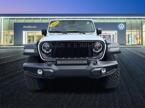 Used 2024 Jeep Wrangler Willys image 9