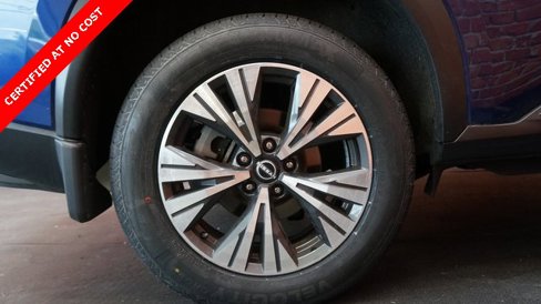 Used 2023 Nissan Rogue SV image 84