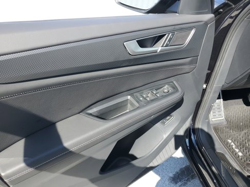 New 2026 Volkswagen Atlas Cross Sport SEL R-Line image 14