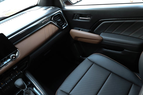 New 2026 GMC Canyon AT4 w/ Technology Plus Package image 37