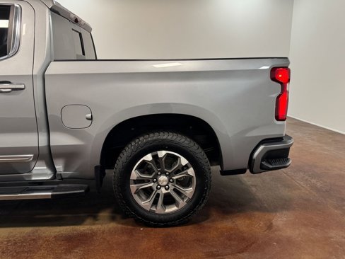 Used 2024 Chevrolet Silverado 1500 High Country image 45