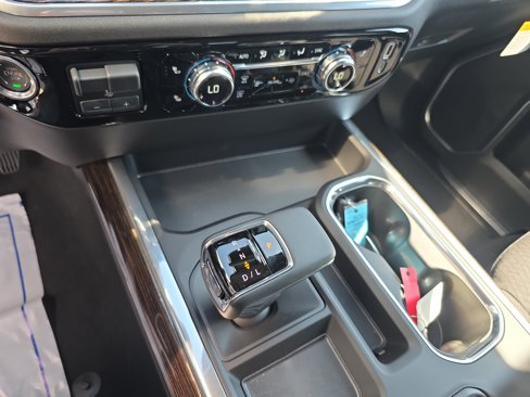 New 2026 GMC Sierra 1500 Elevation image 25